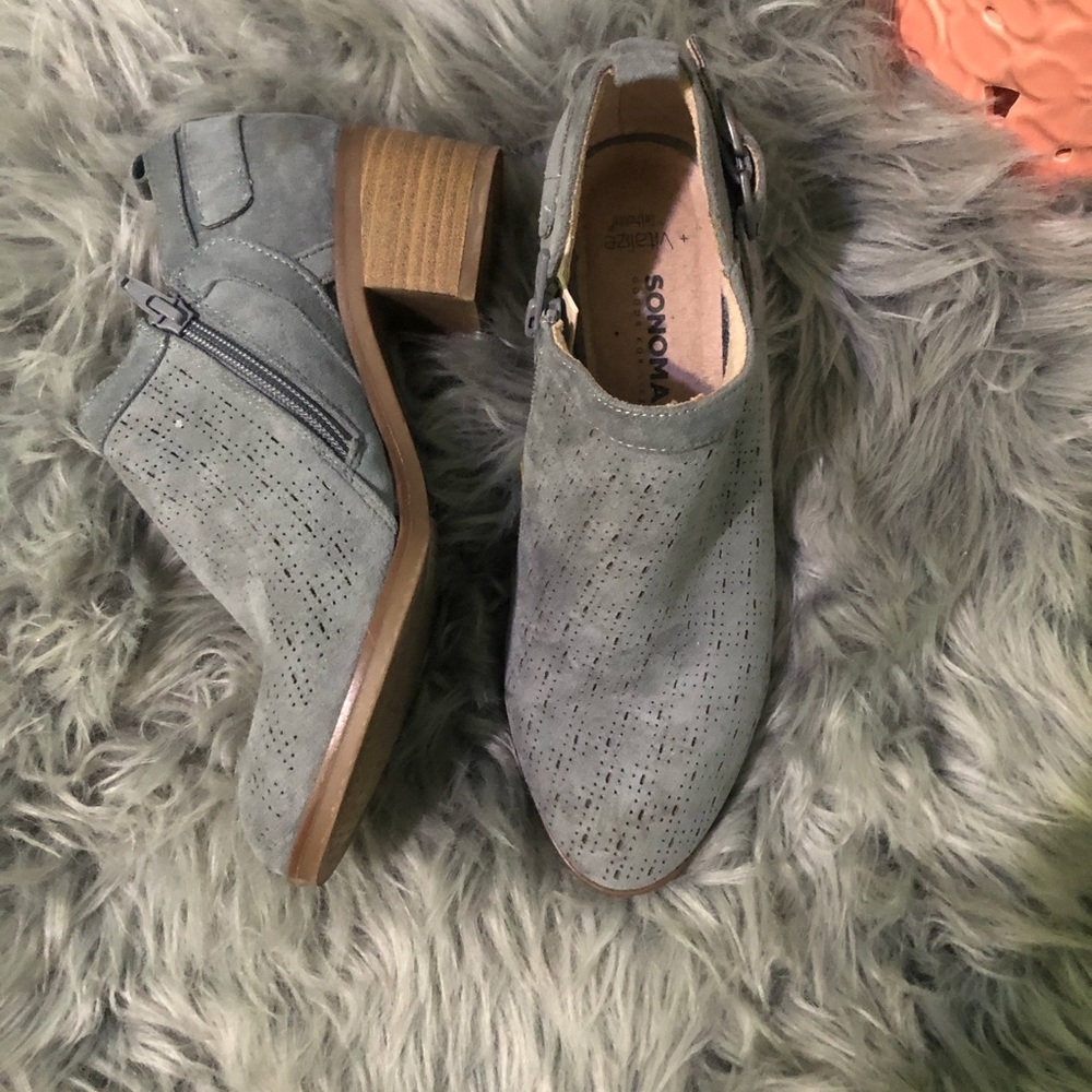 Low cut Boot heel shoe